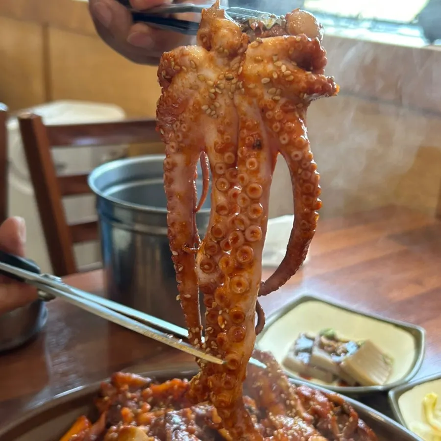 오동통한 낙지가 들어간 해물찜
