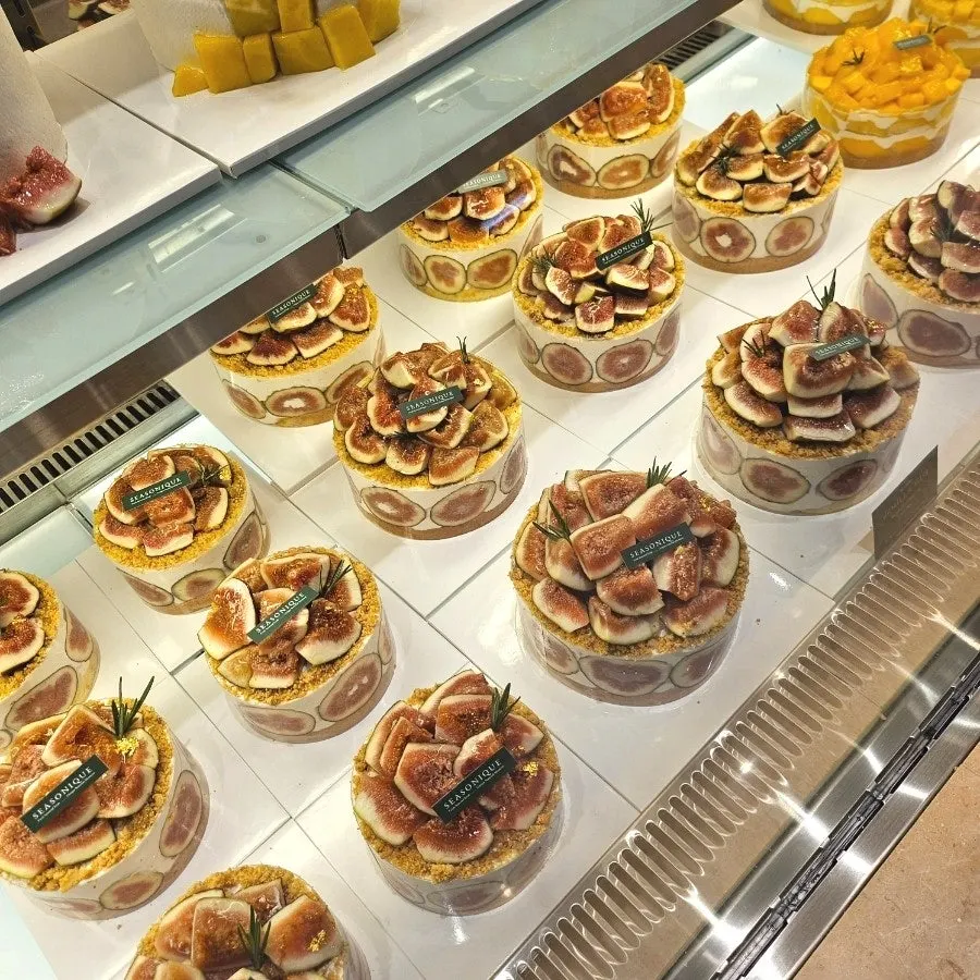 Siznique's fig cake lineup