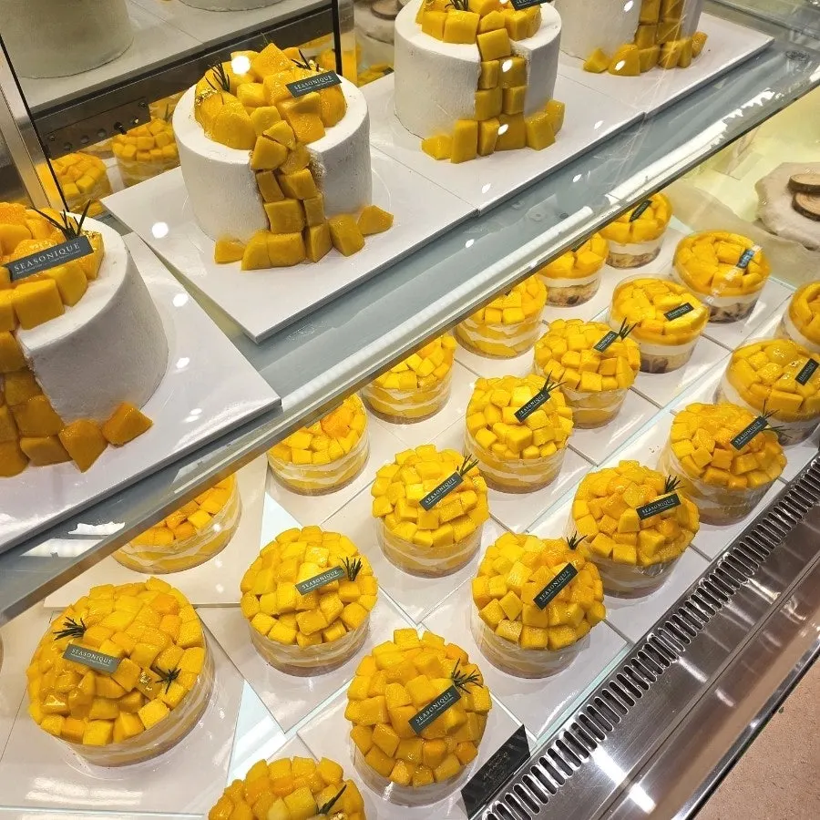 Siznique's showcase fully stocked during Saturday opening-run