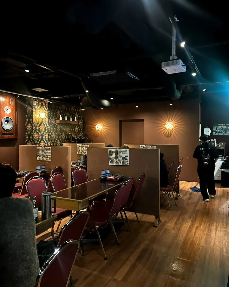 Dimly lit interior of Siseon Gyodae Branch