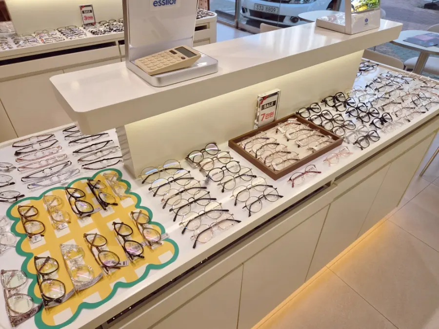 Showcase with a variety of eyeglass frames