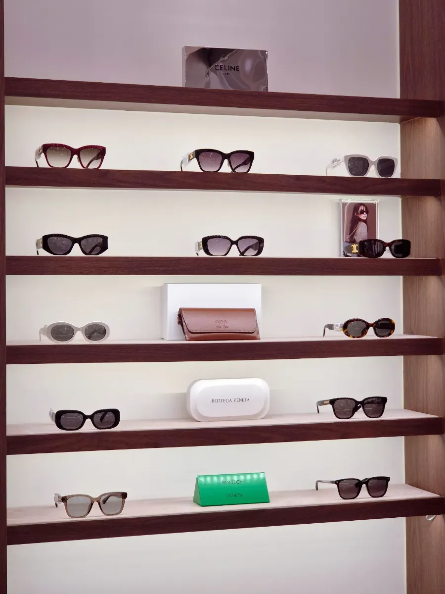 Showcase of premium house brands