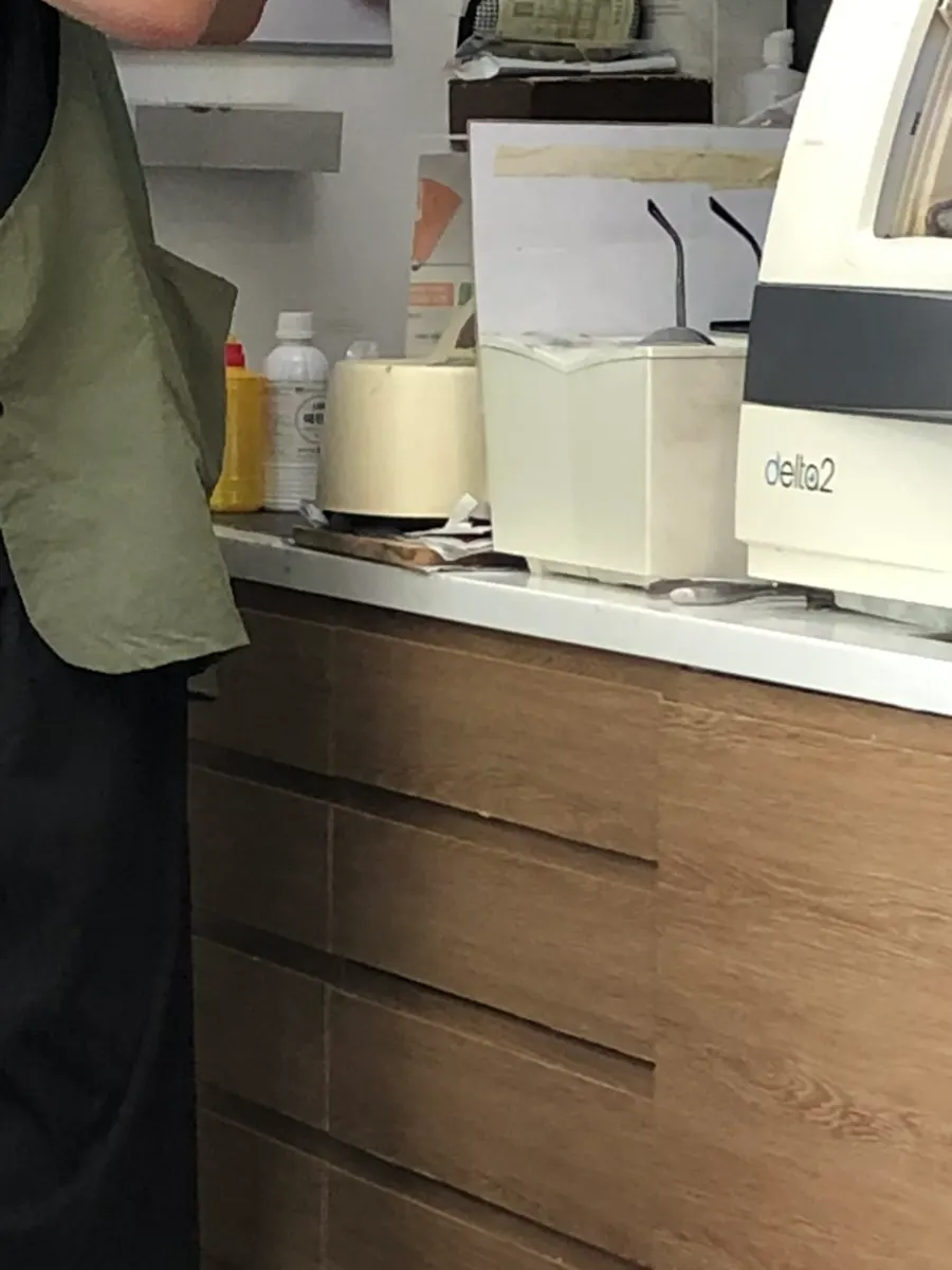 최신 기기를 갖춘 검안실 시력측정