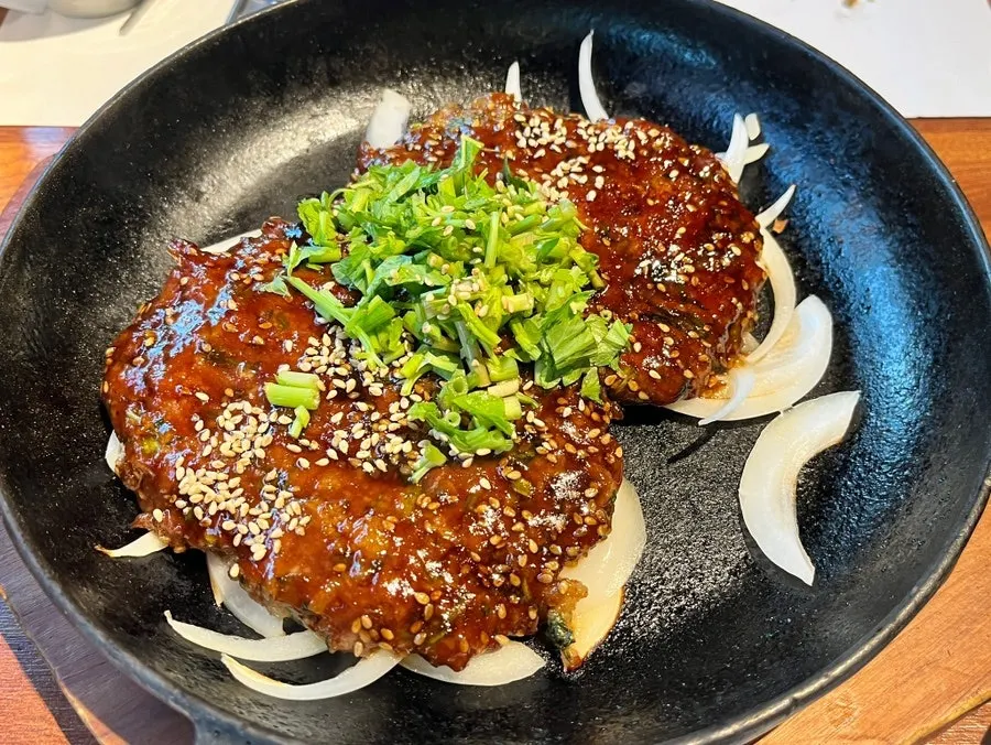 메인으로 나온 밥꽃한상 떡갈비