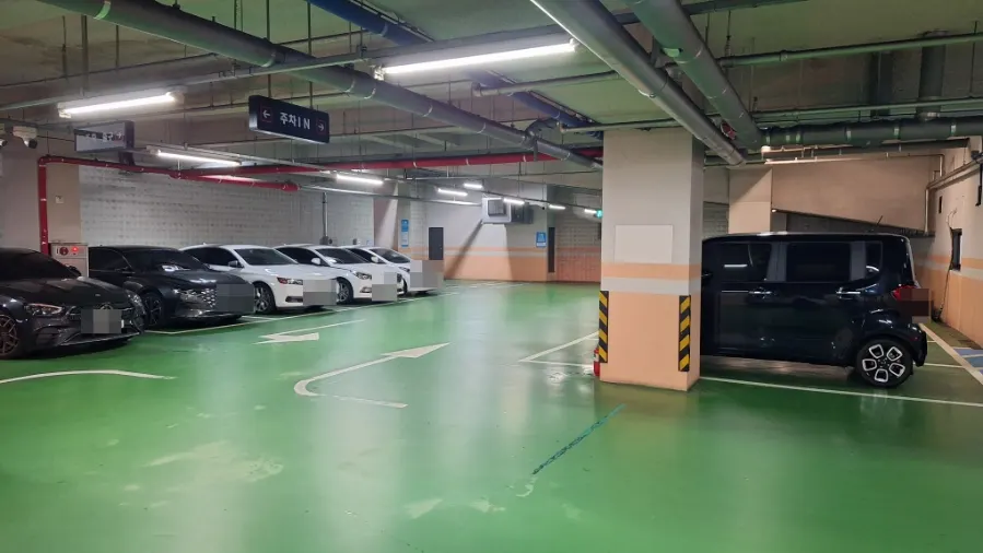 마치상가 지하주차장에서 3층으로 올라가는 엘리베이터