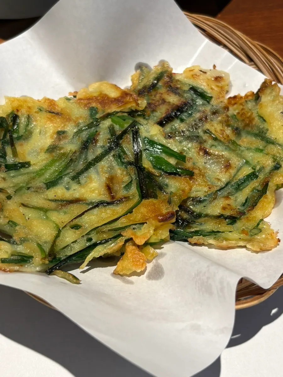 두부와 볶은 김치가 담긴 두부김치