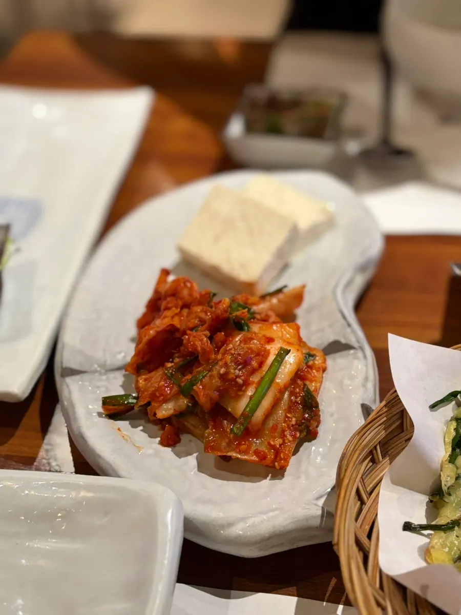 밥꽃특선 두부김치 한 접시