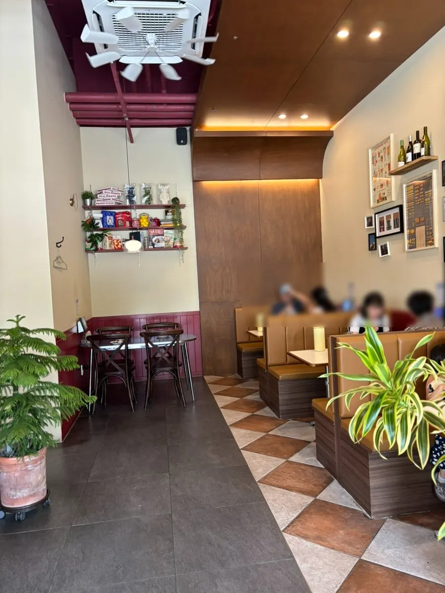 Neat interior of Olivus Compagno