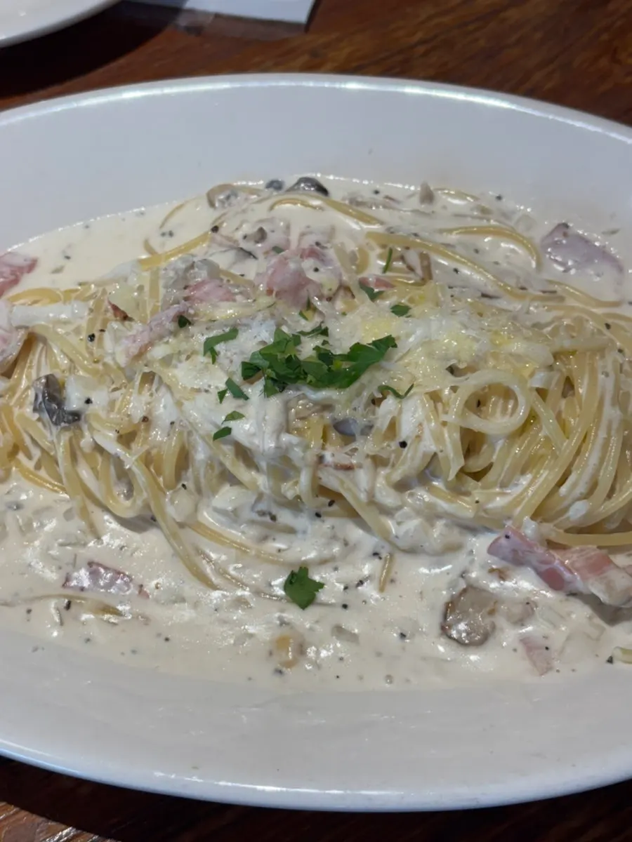Nutty bacon cream pasta