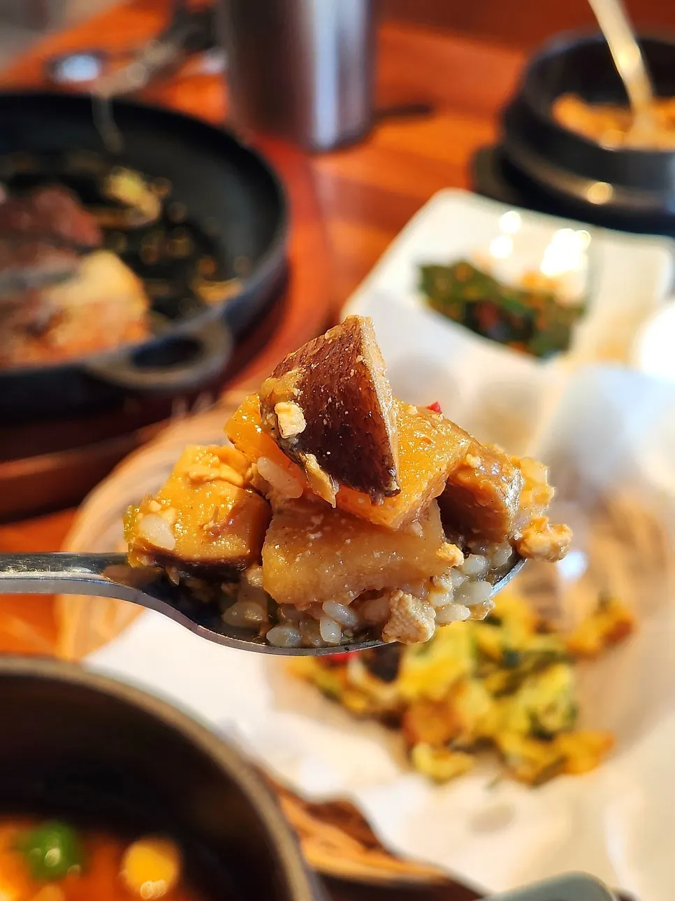 식사를 마친 밥꽃특선 상차림