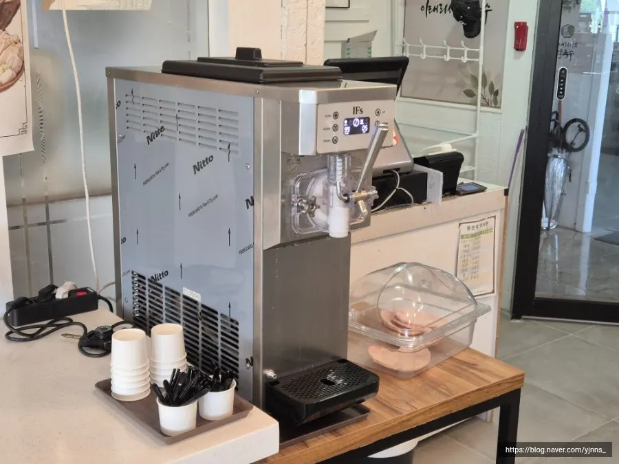 Self-serve corner for puffed rice snack and ice cream dessert