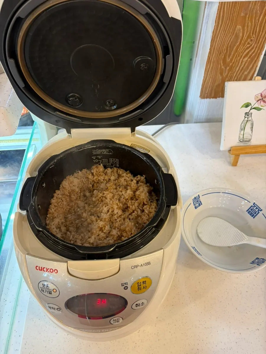 Self-serve bar with unlimited bone broth refills