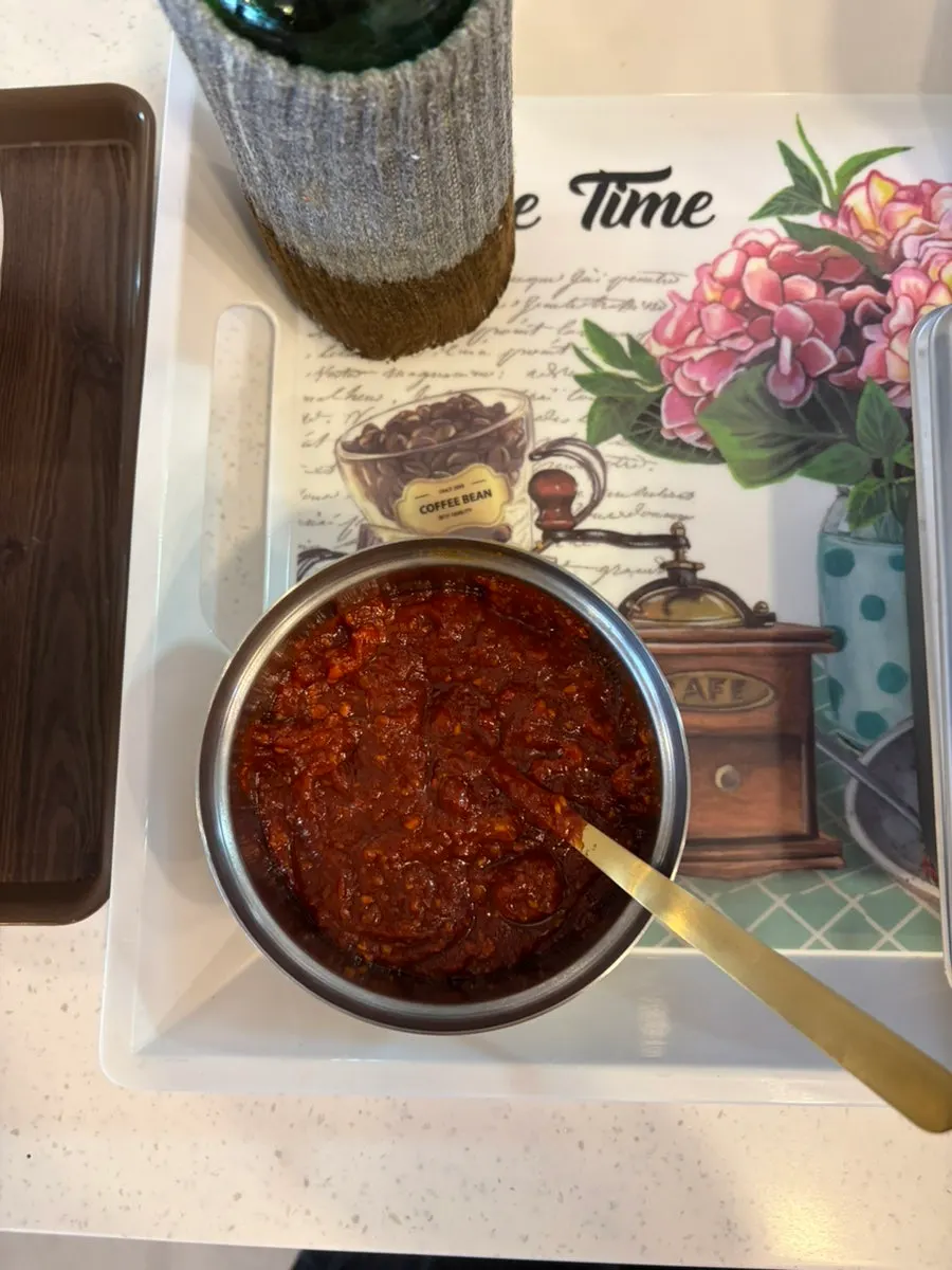 Sauces and side dishes at the self-serve bar