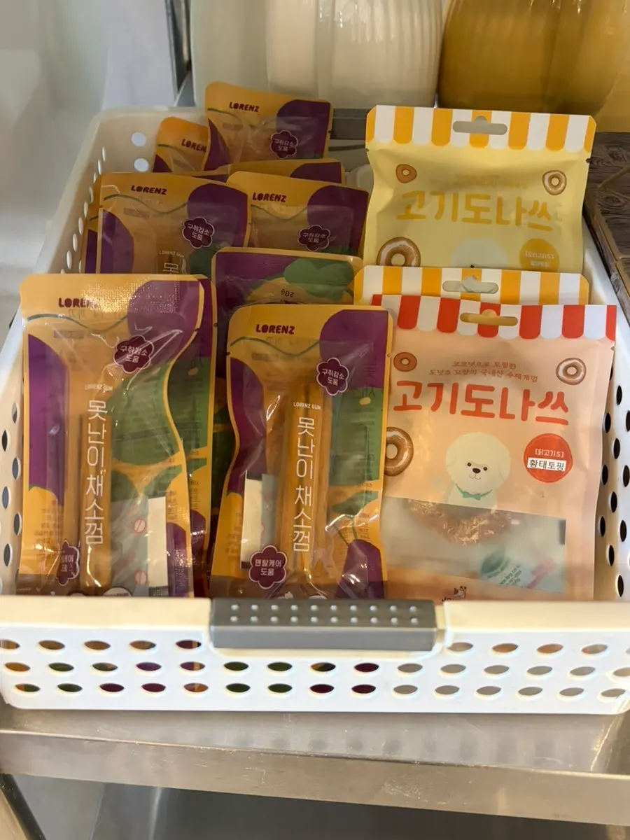 Dog treat corner for pet-accompanying customers