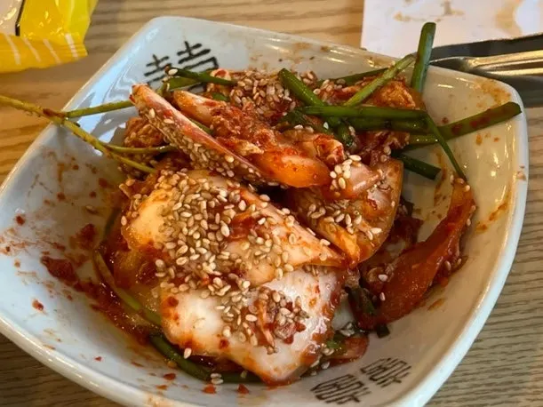 김치와 함께 먹는 칼국수