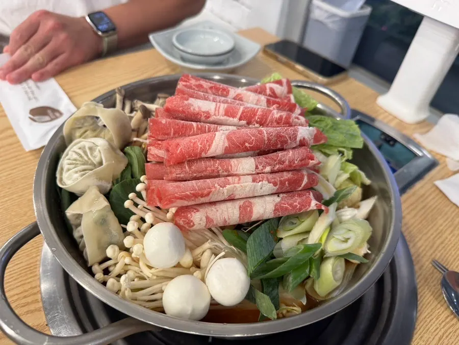 얼큰 샤브 칼국수 3인 상차림