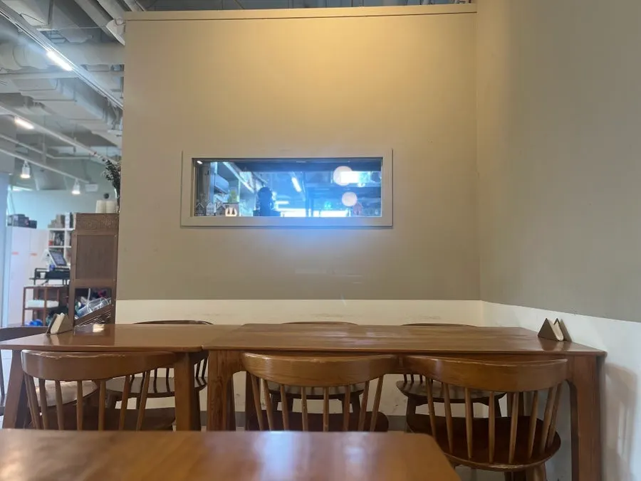 Restaurant space during a relaxed lunch hour