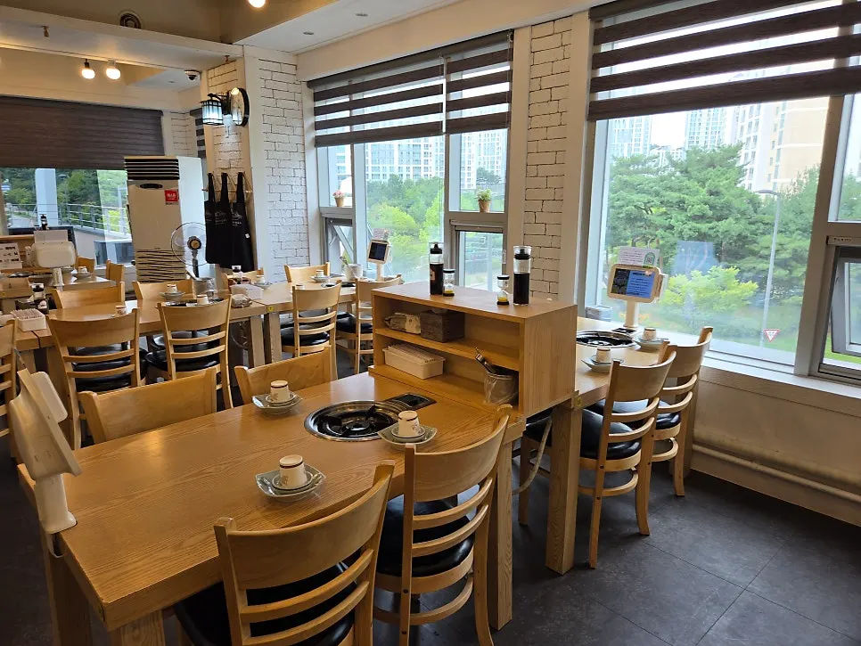 Interior de Italy Shabu Kalguksu Sejong Eojin Branch