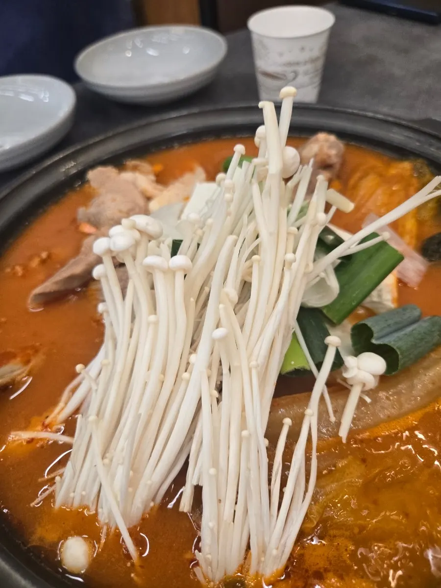 Table setting with galbi kimchi jjigae at Chung-sil Hoegwan