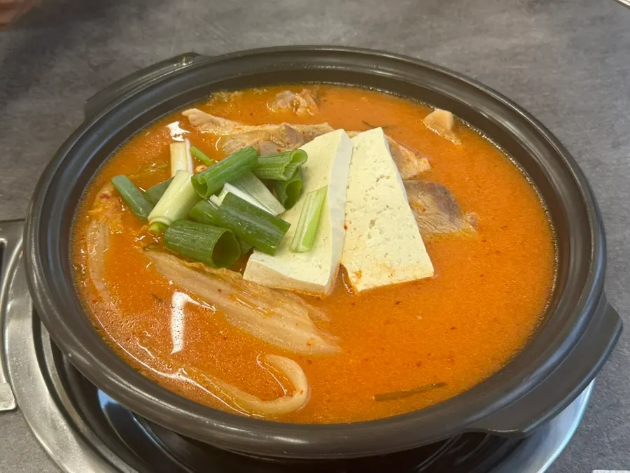 끓이기 전 김치찌개 2인분