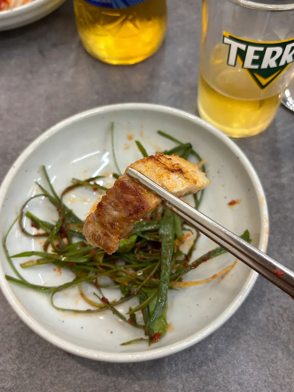 烤得焦脆的五花肉
