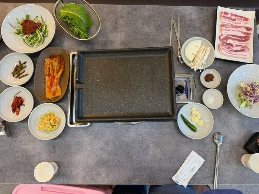 삼겹살 곁들임 반찬 구성