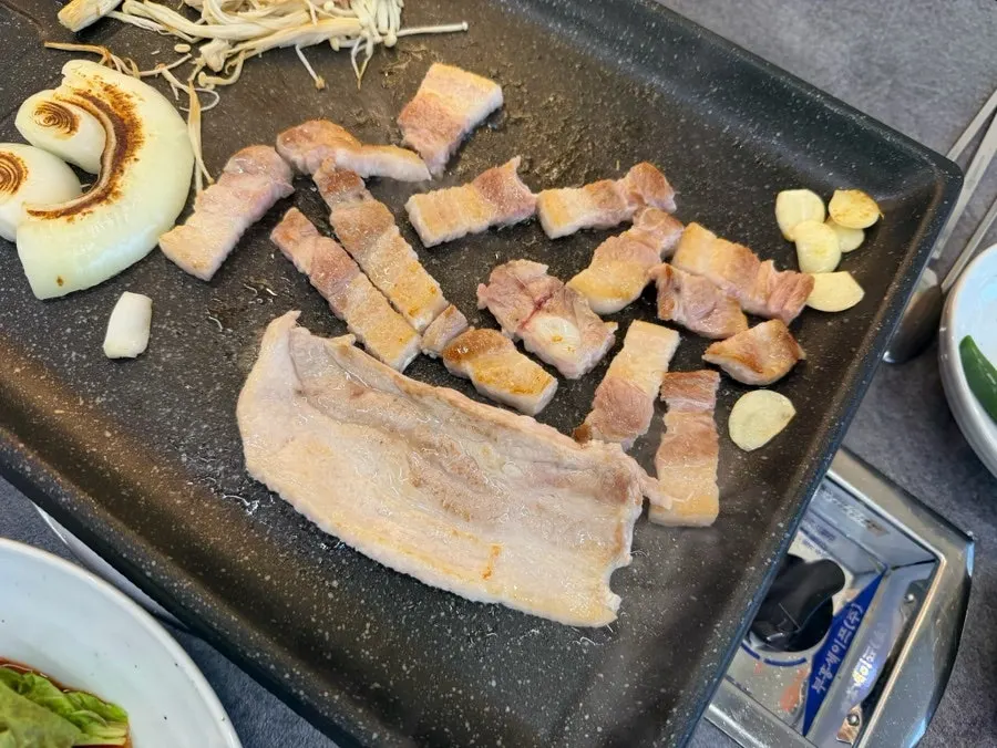 아이와 먹기 좋게 구운 삼겹살