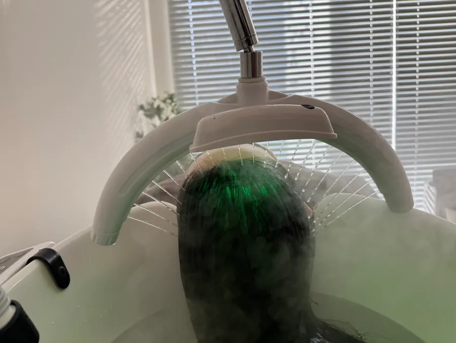 Mineral water shot scalp care device