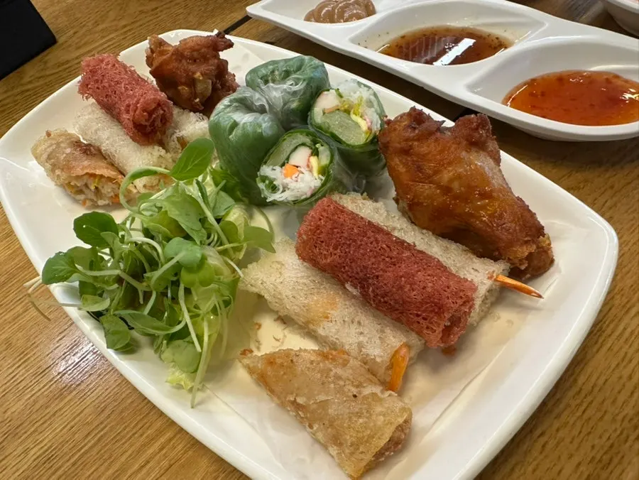 Mekong Thai Set with a varied selection