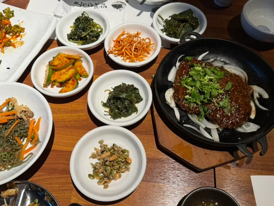 밥과 반찬, 강된장이 나온 2차 코스