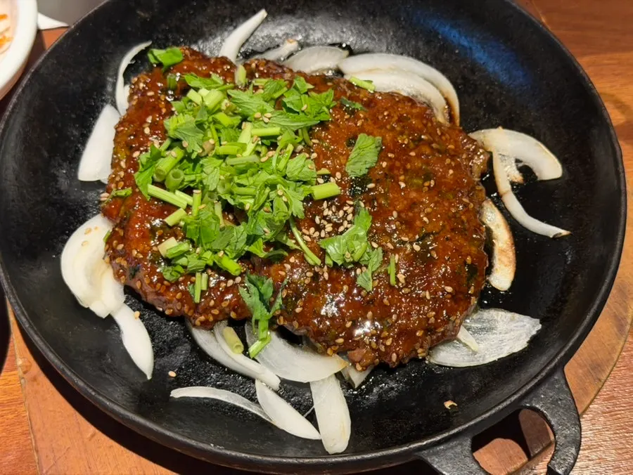 밥꽃한상 수제떡갈비 클로즈업