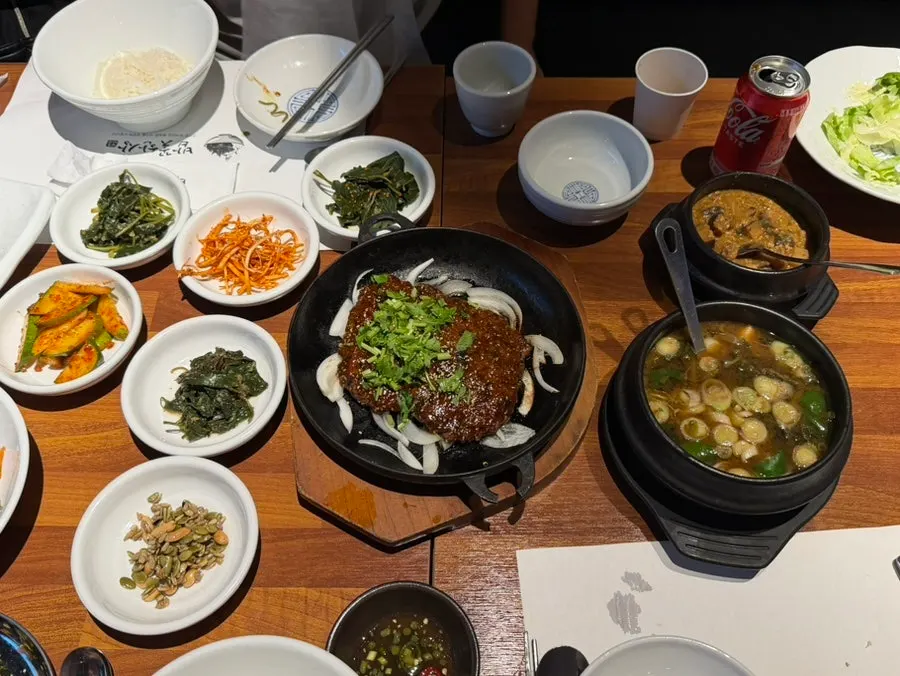 아이와 함께 먹는 밥꽃특선 상차림
