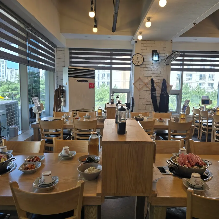 Guide showing how to enjoy shabu kalguksu