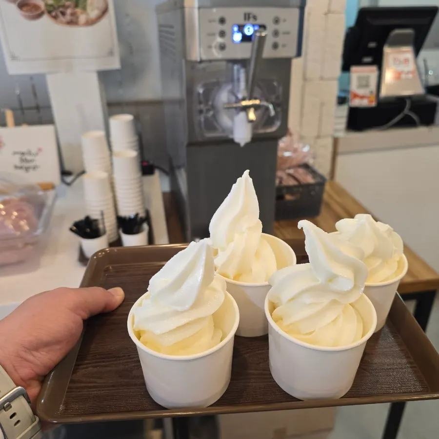 Interior of Italy Shabu Kalguksu Sejong Eojin Branch