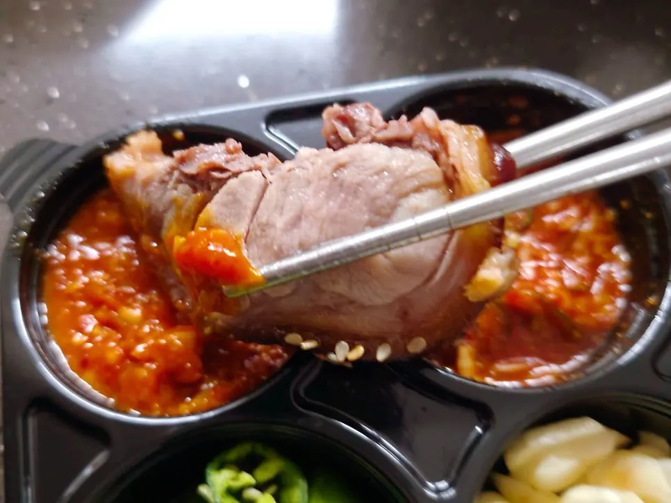Chewy skin visible on the jokbal