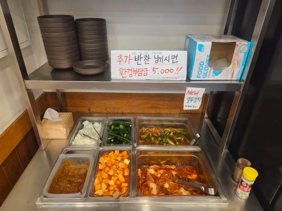 Takeout orders piled up in Chungsilok's pickup zone