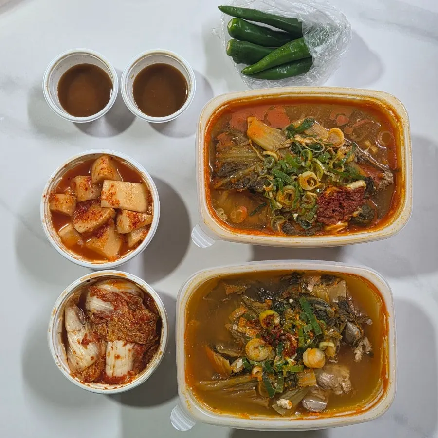 Pork bone soup packed into individual containers