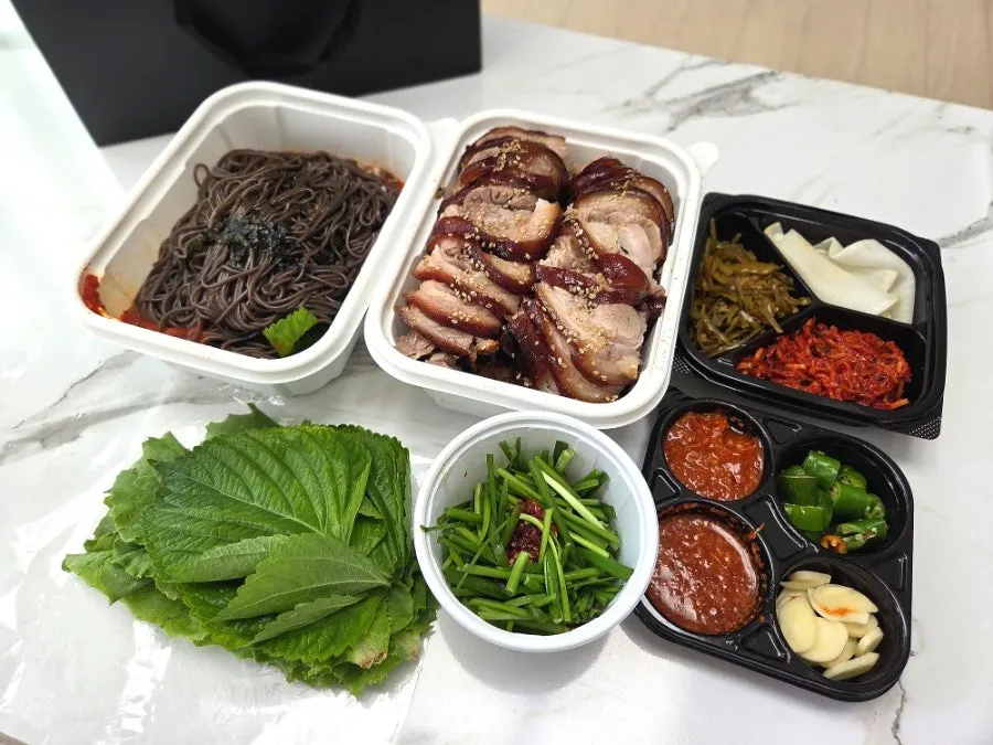 Cheongmigwan takeout bag brought home