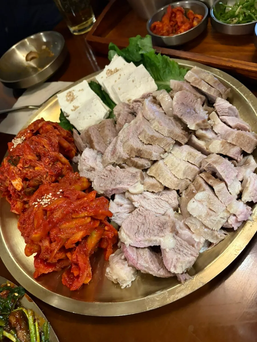 Introducing Cheongmigwan, a jokbal restaurant in Sejong Naseong-dong