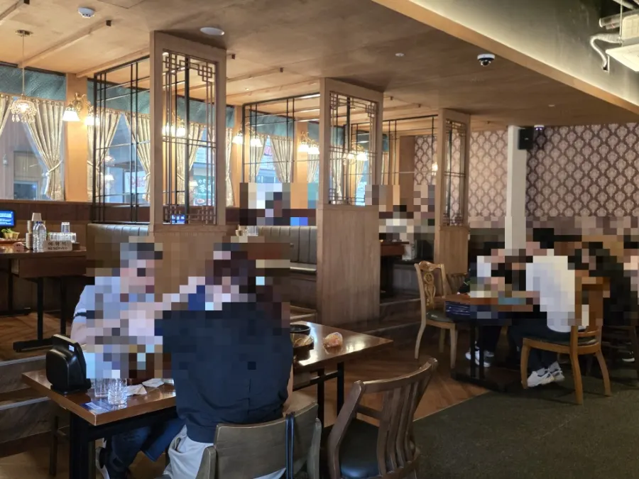청미관 세종나성본점 오픈형 매장 전경