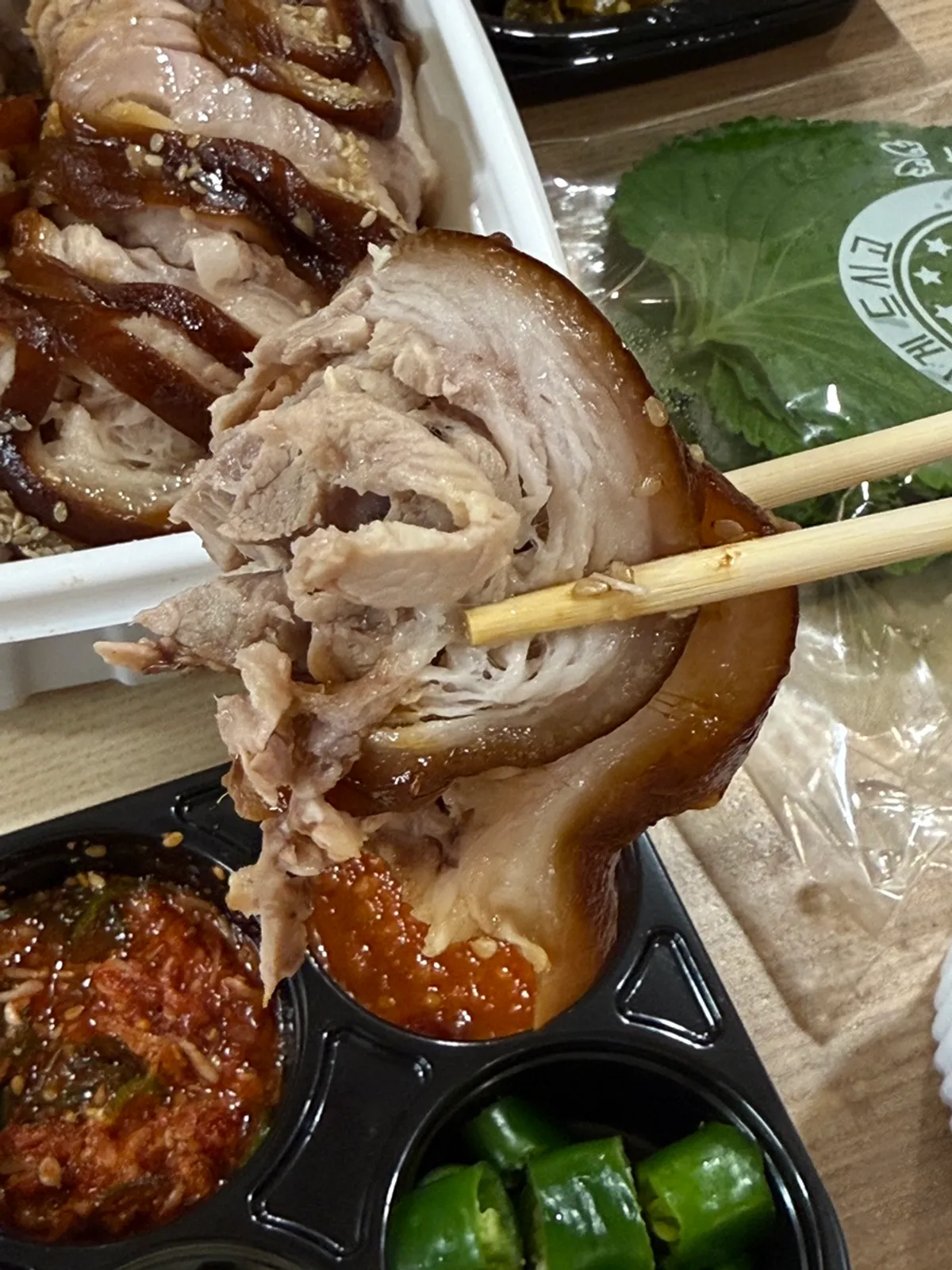Jokbal sliced into bite-sized pieces with the front leg bone