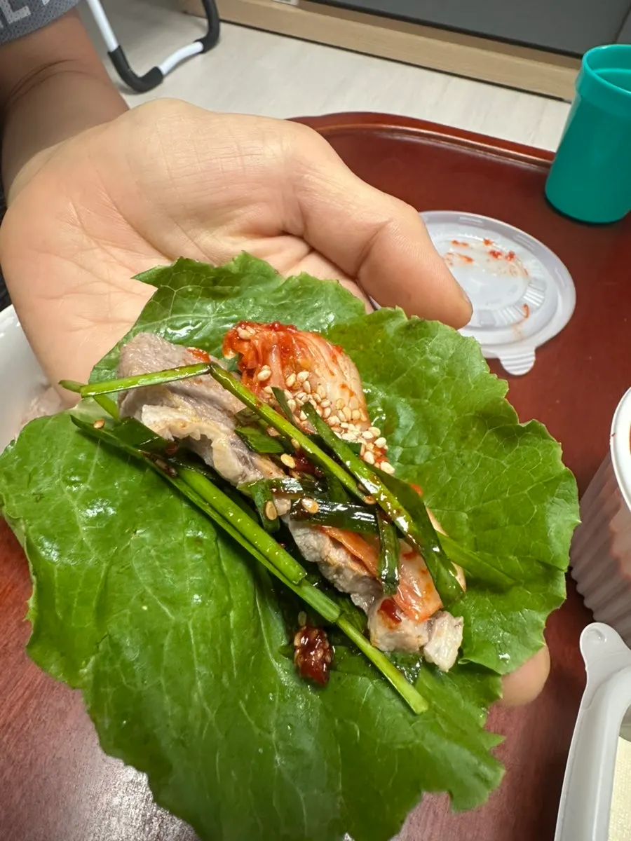 Tofu-kimchi bossam set with rice at home