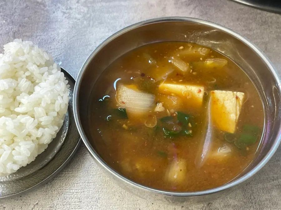 Meal of meat paired with doenjang jjigae and rice