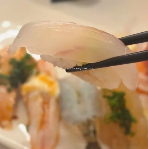 Cận cảnh네타 của sushi đề xuất