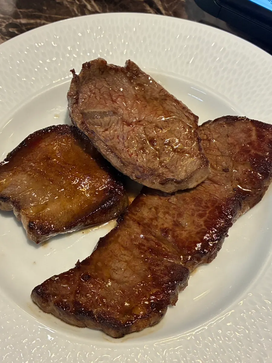 A plate of freshly grilled steak