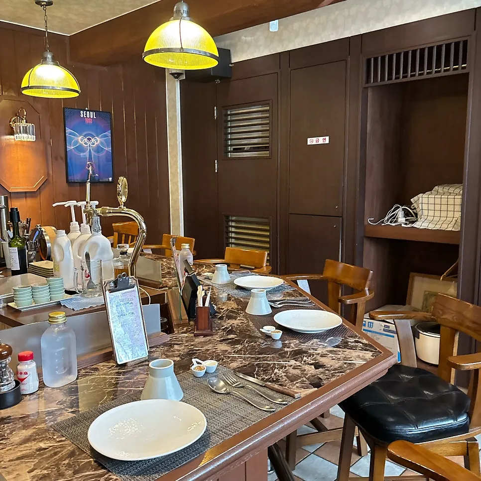 Menu board at Sekaro Songpa Main Branch