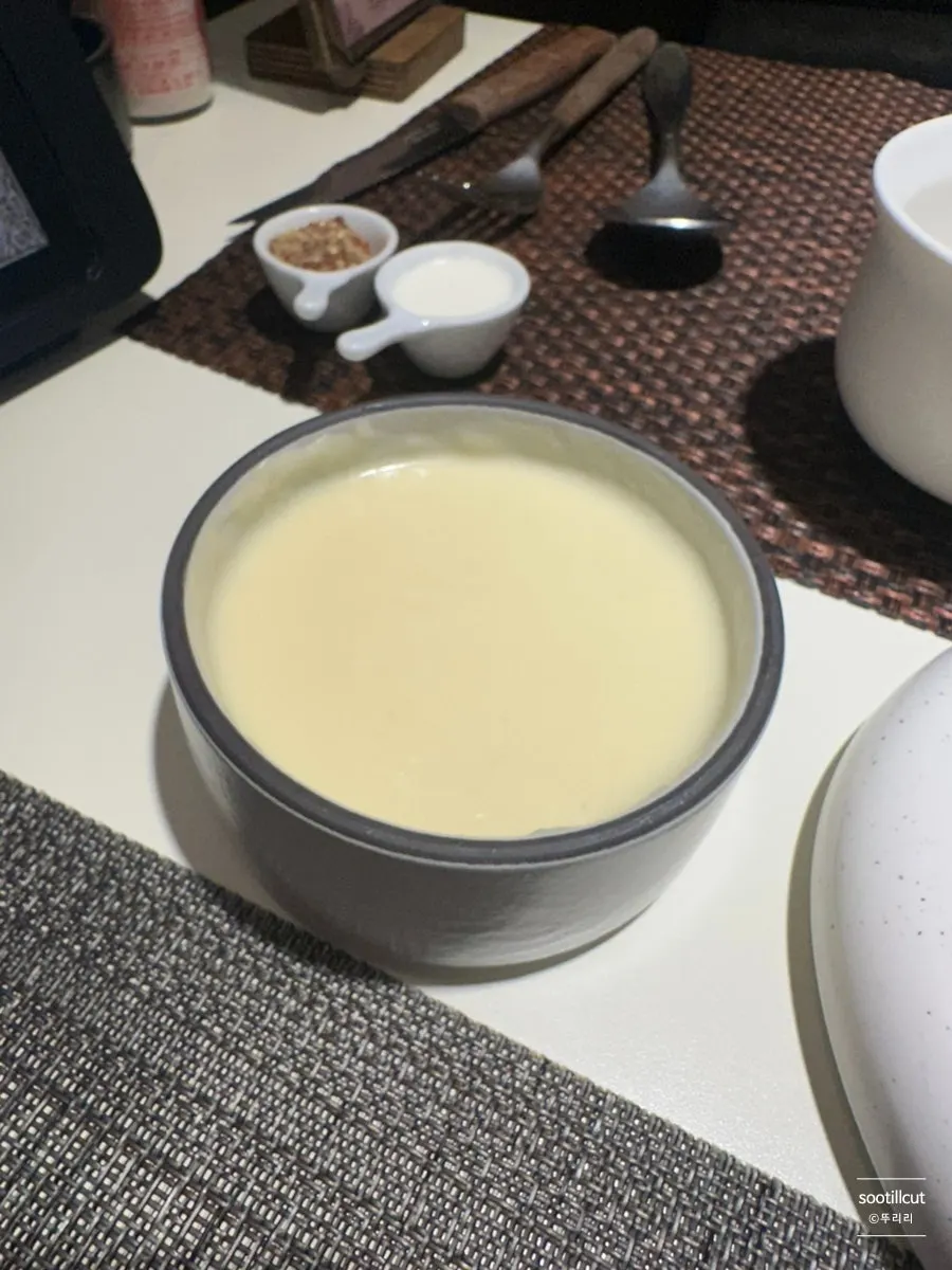 옥수수 크림스프 한 그릇