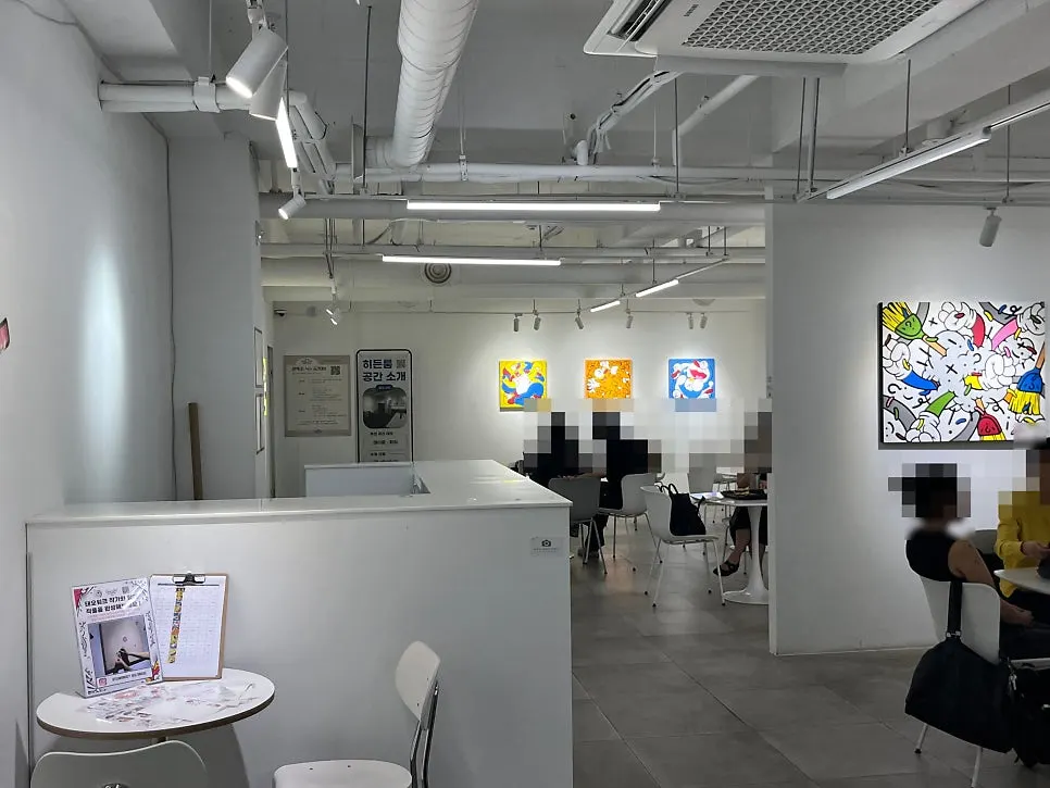 Bright seating area in the 2nd floor gallery