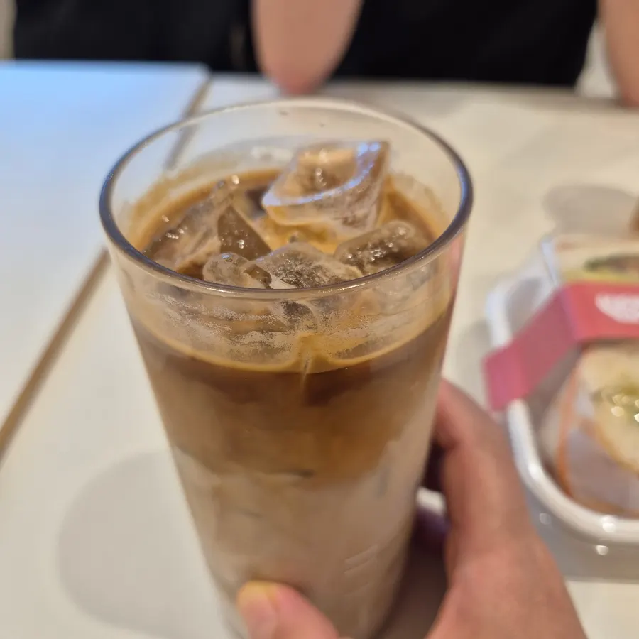 Một ly lemonade tại Selecto Coffee Sinnonhyeon