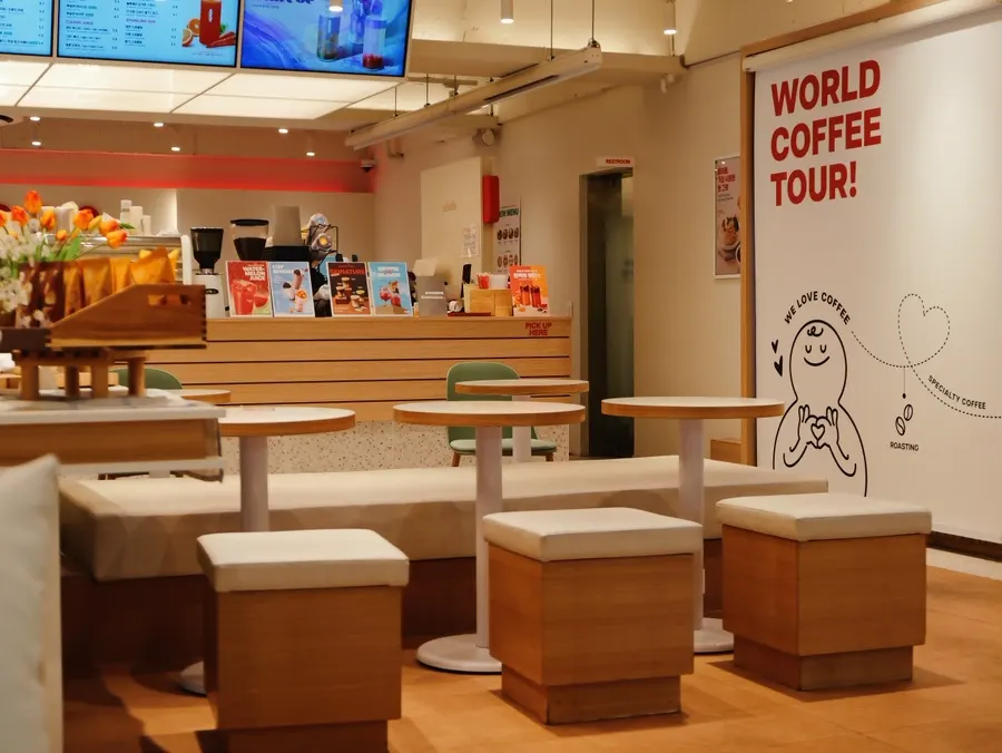 Soft sofa seats and wall-side seating